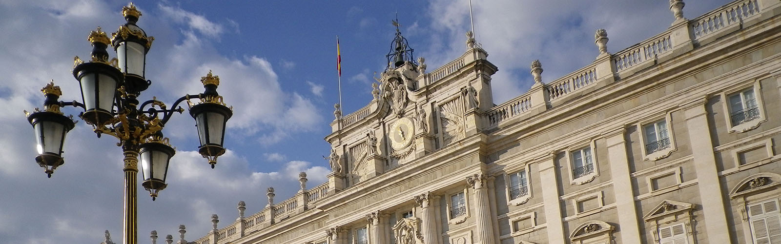 The fancy stone exterior of the Royal Palace of Madrid.
